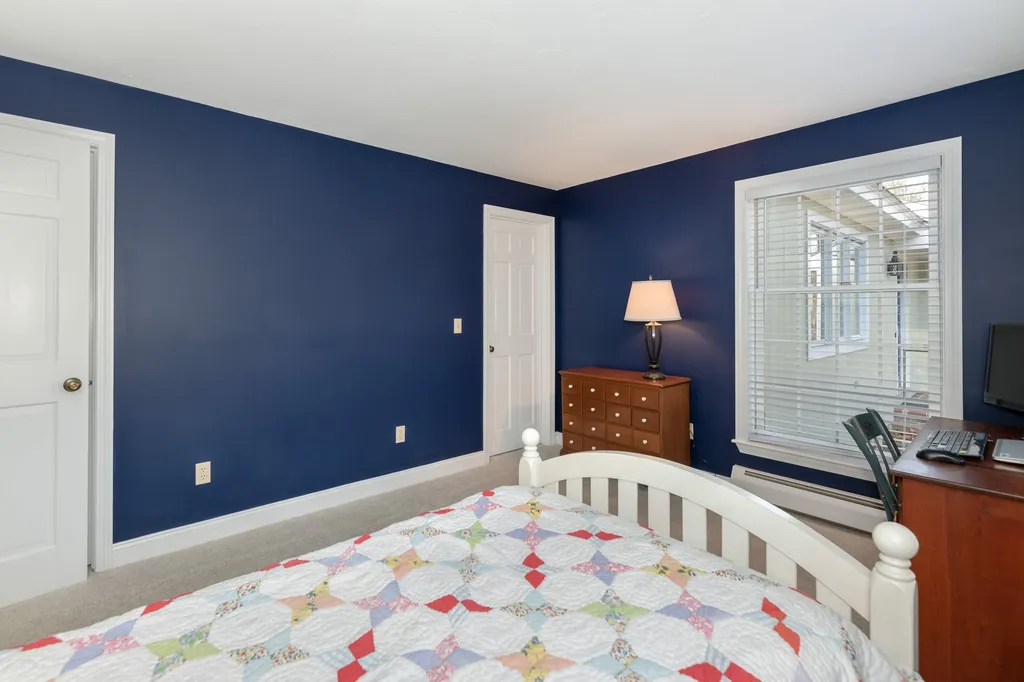 27 Pease Road Meredith NH 03253