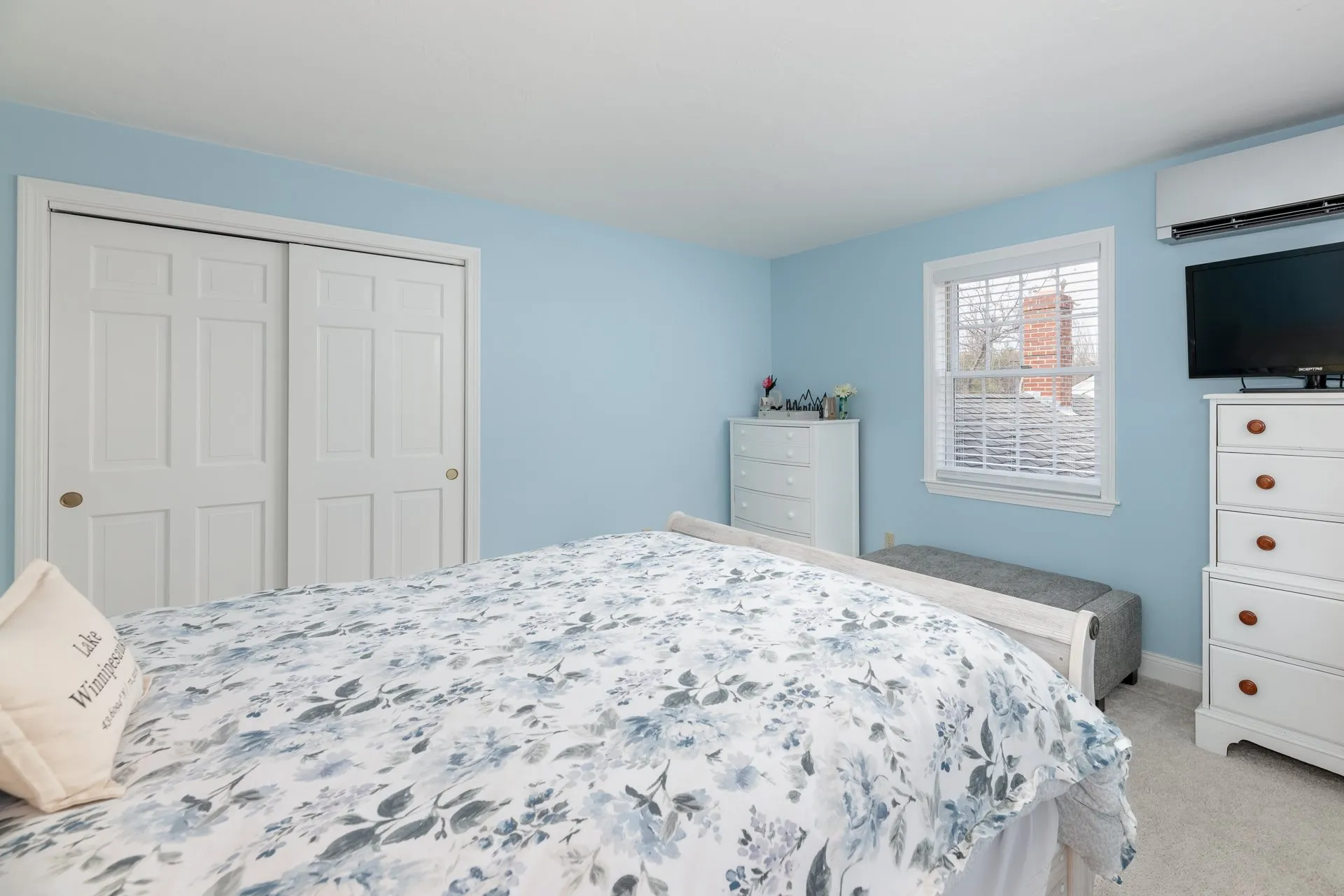 27 Pease Road Meredith NH 03253