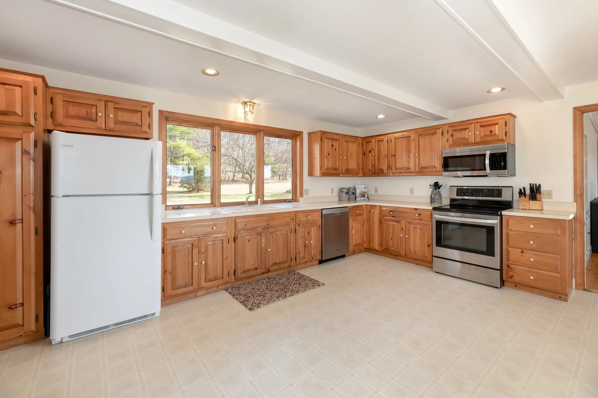 27 Pease Road Meredith NH 03253