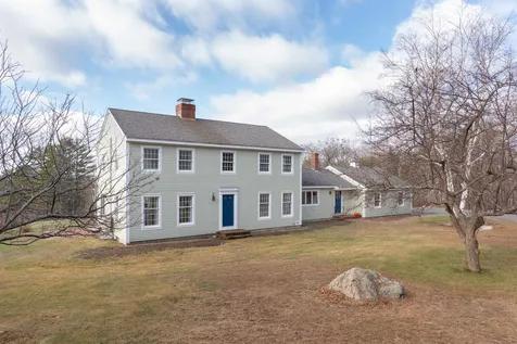 27 Pease Road Meredith NH 03253