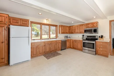 27 Pease Road Meredith NH 03253