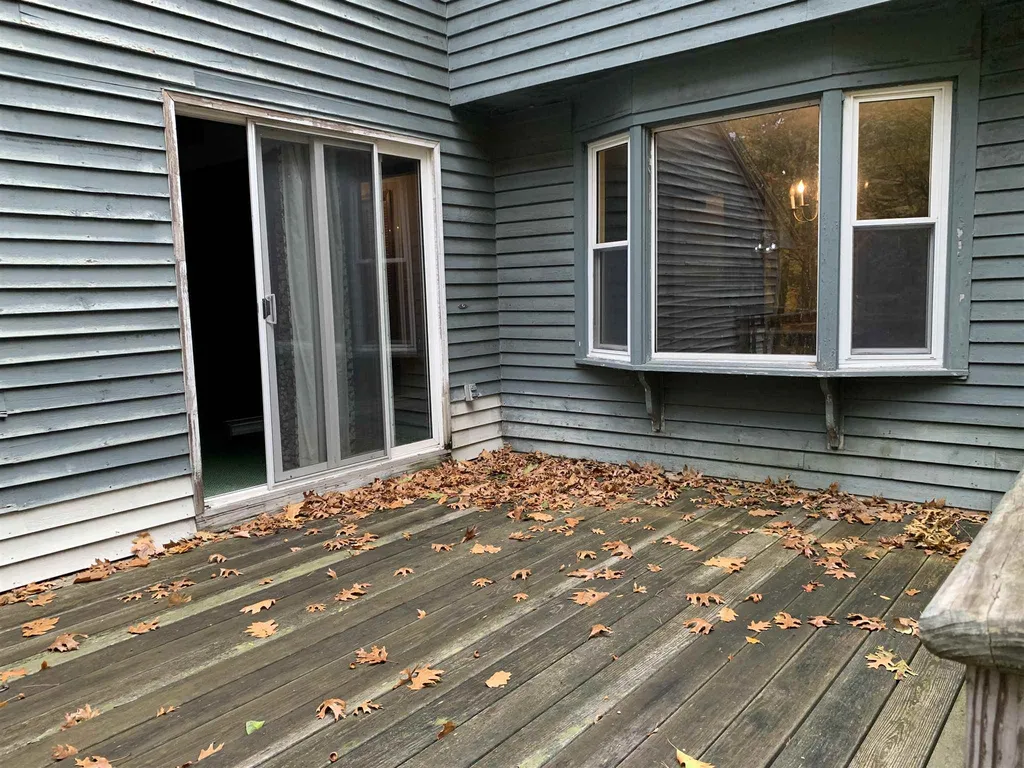 4 Wheelwright Circle Londonderry NH 03053