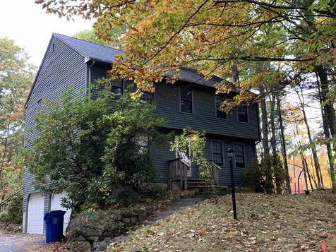 4 Wheelwright Circle Londonderry NH 03053
