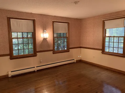 4 Wheelwright Circle Londonderry NH 03053