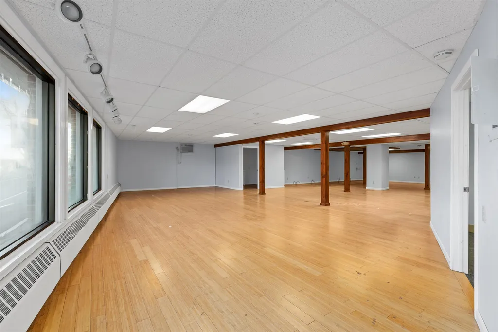 4 Center Street Wolfeboro NH 03894