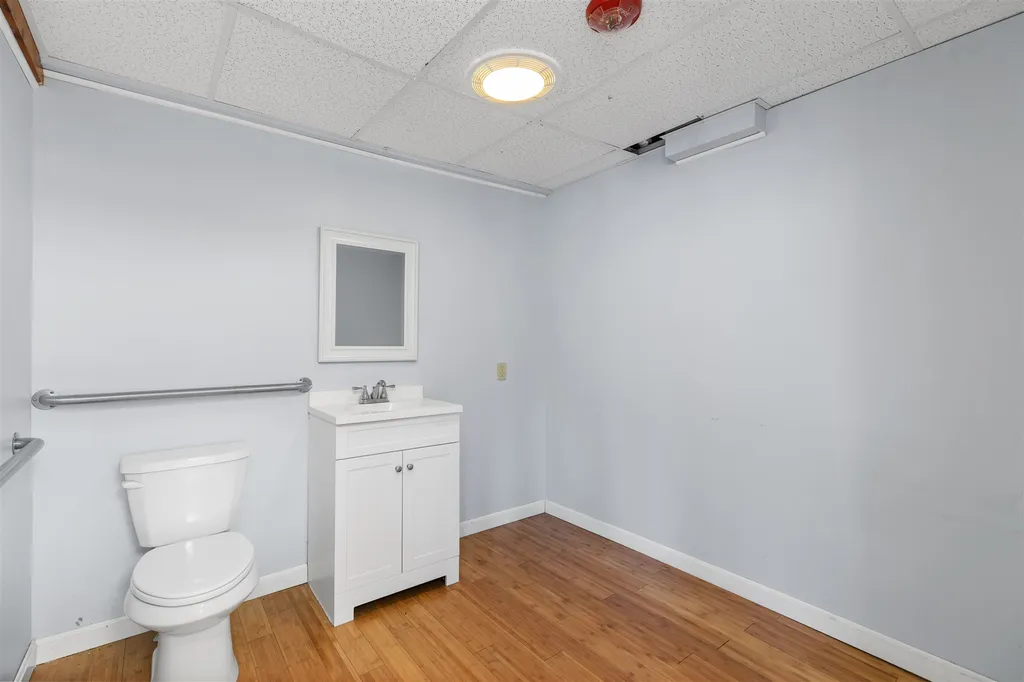 4 Center Street Wolfeboro NH 03894