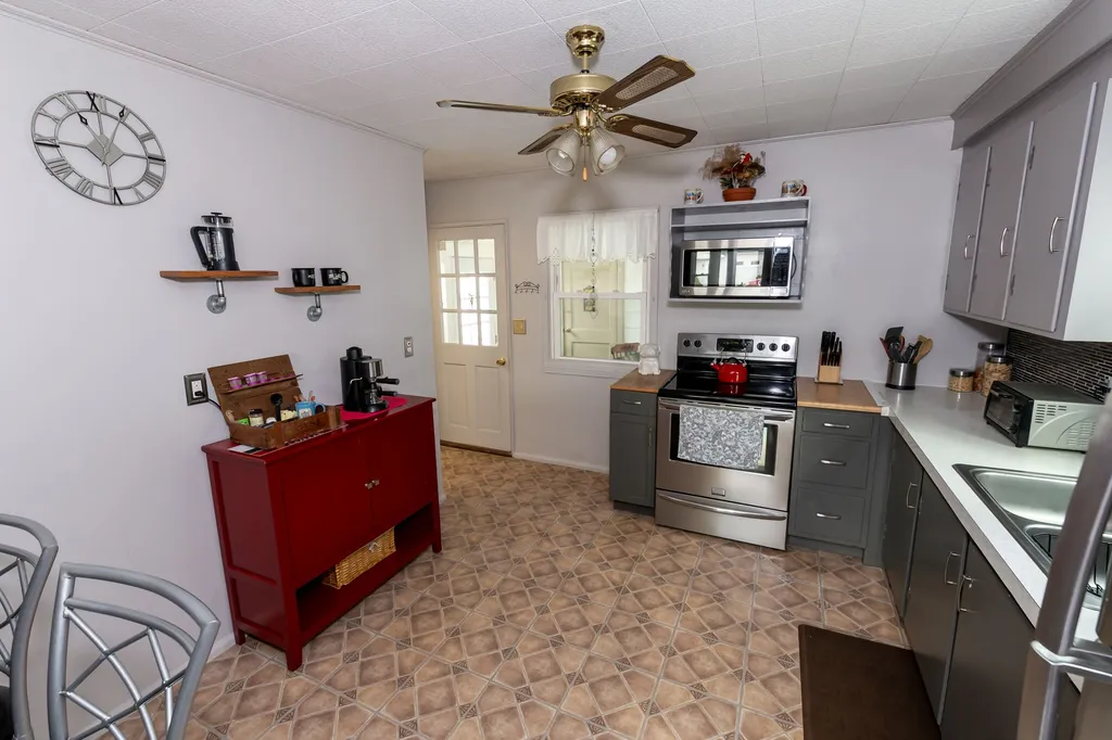 38 Seabee Street Bedford NH 03110