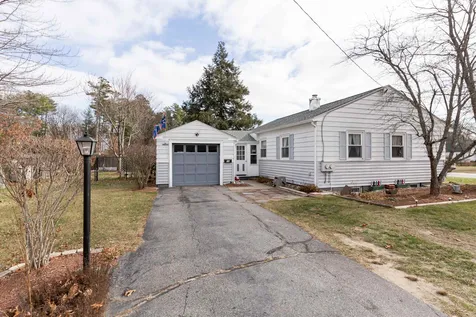 38 Seabee Street Bedford NH 03110