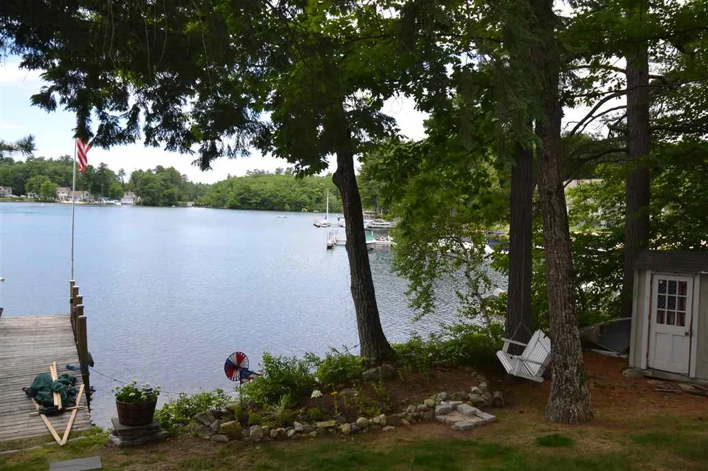 66 Governor Wentworth Highway Tuftonboro NH 03816