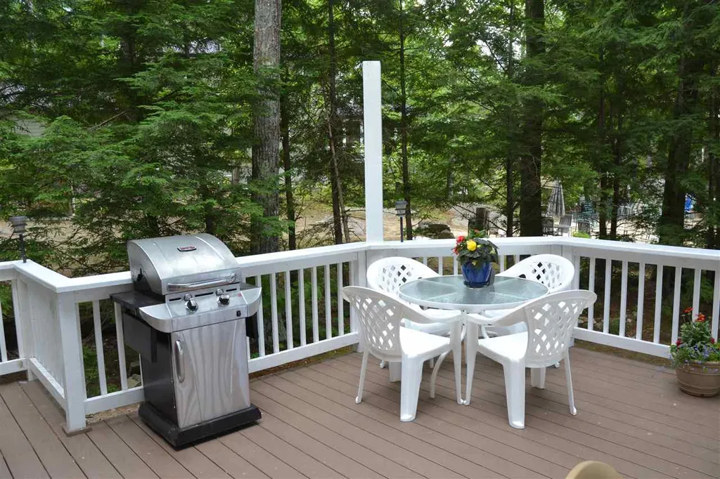 66 Governor Wentworth Highway Tuftonboro NH 03816