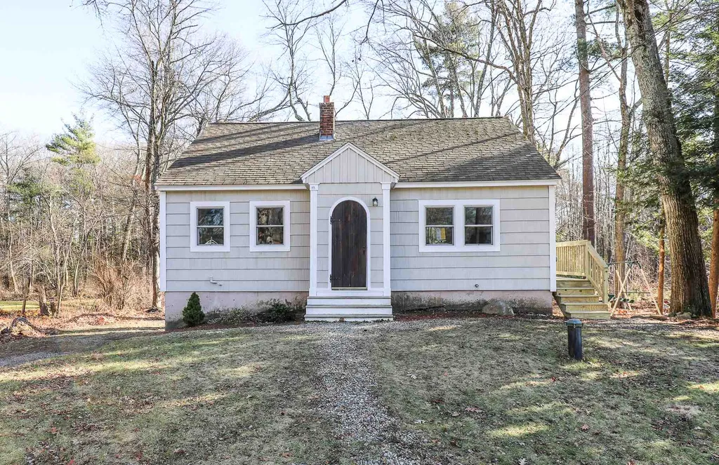 13 Sunrise Terrace Plaistow NH 03865