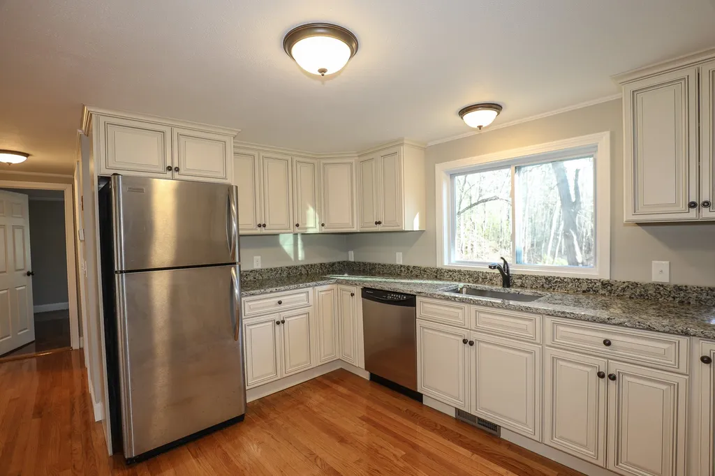 13 Sunrise Terrace Plaistow NH 03865