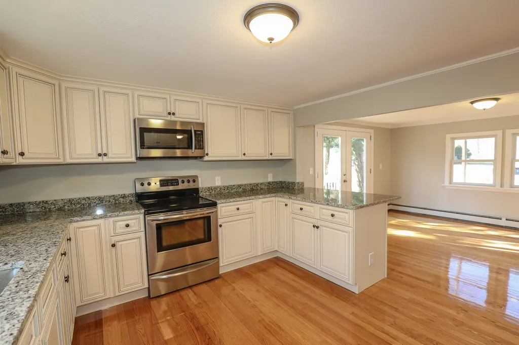13 Sunrise Terrace Plaistow NH 03865