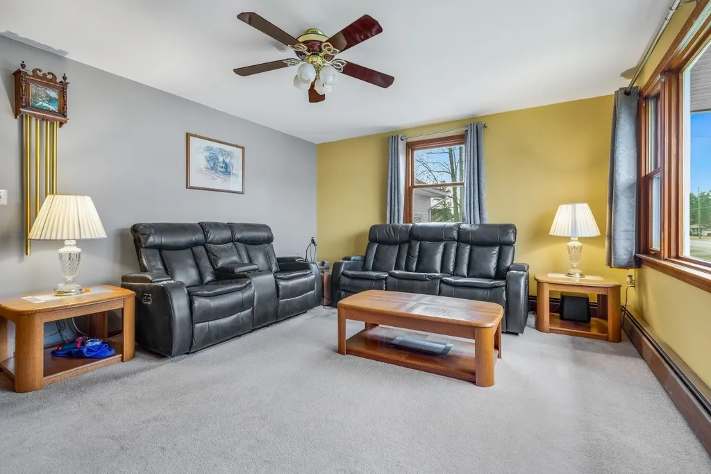 726 W Hollis Street Nashua NH 03062
