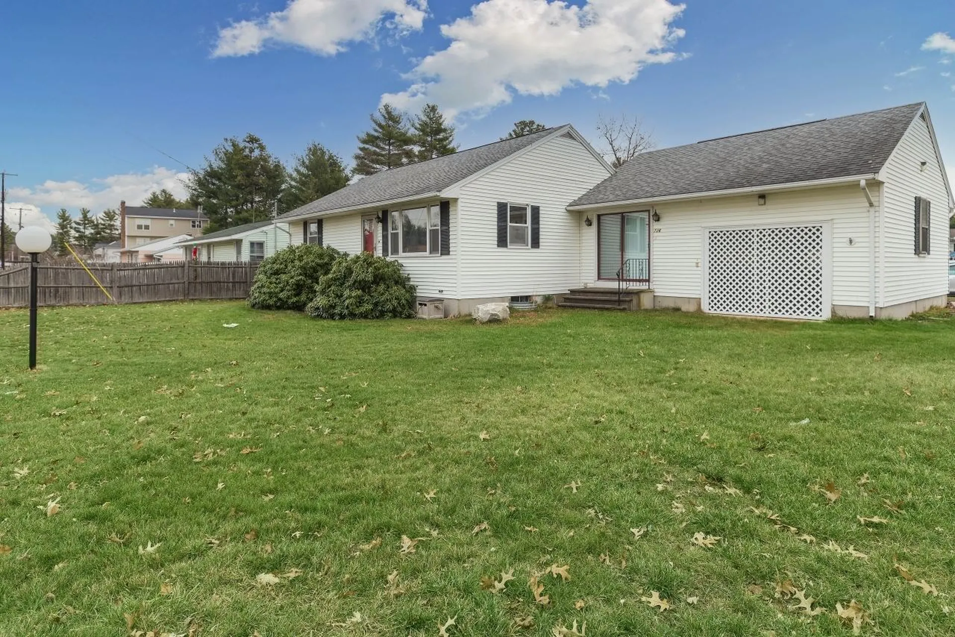 726 W Hollis Street Nashua NH 03062