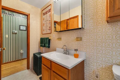 726 W Hollis Street Nashua NH 03062