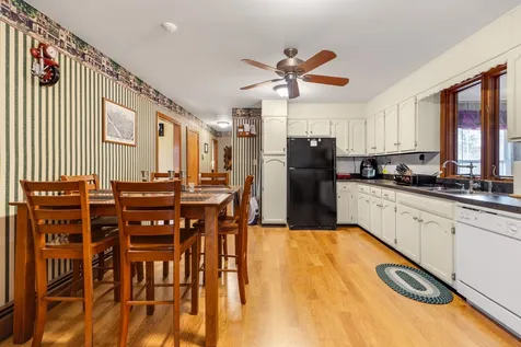 726 W Hollis Street Nashua NH 03062