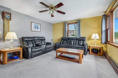 726 W Hollis Street Nashua NH 03062