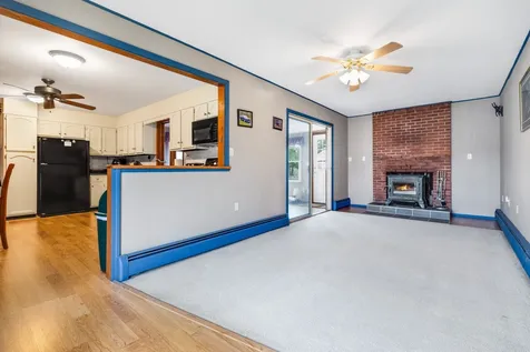 726 W Hollis Street Nashua NH 03062