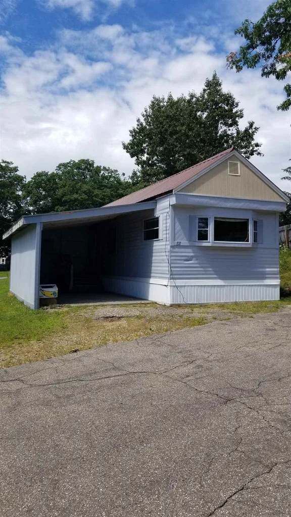 12 Lilac Lane Franklin NH 03235
