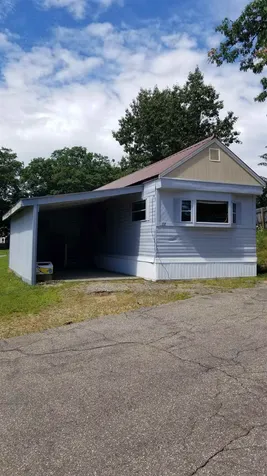 12 Lilac Lane Franklin NH 03235