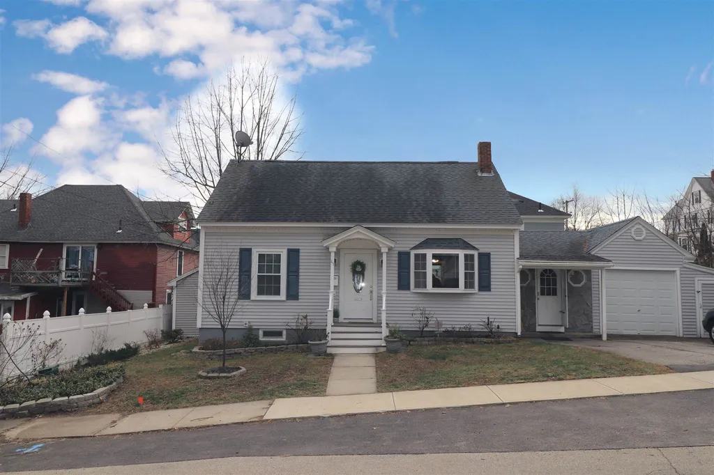 41 Laton Street Nashua NH 03064