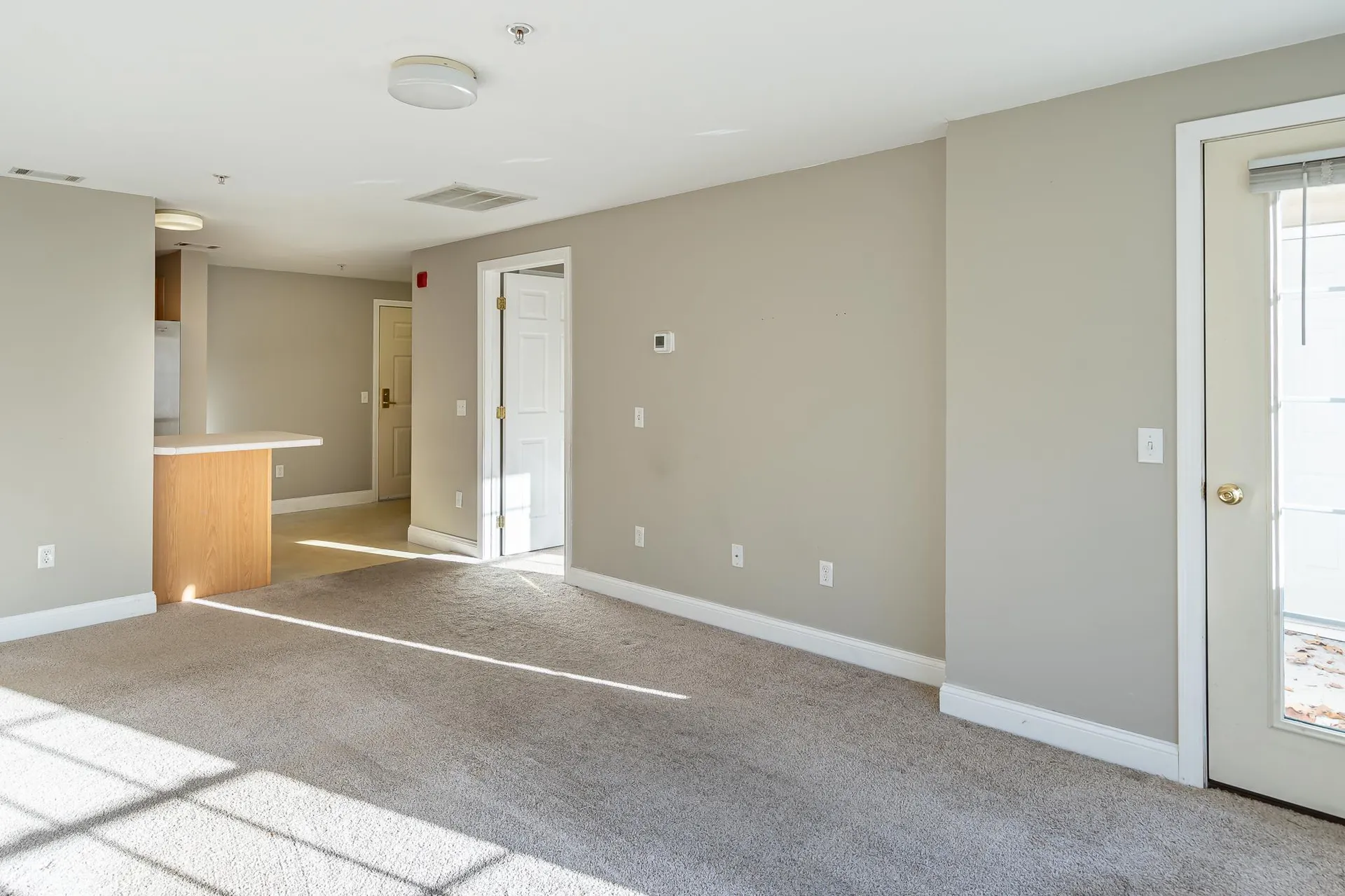 6 Crestview Circle Londonderry NH 03053
