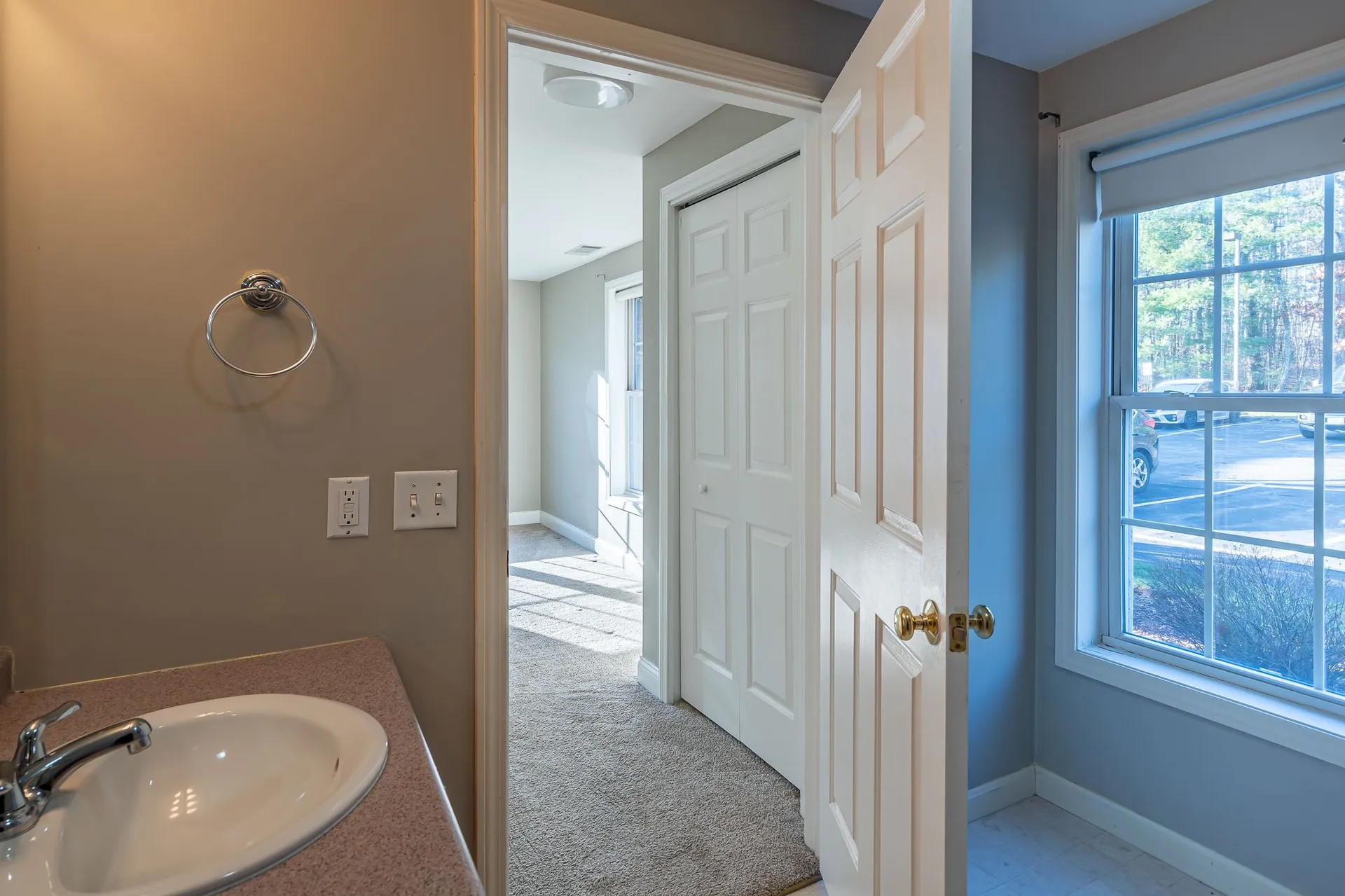 6 Crestview Circle Londonderry NH 03053
