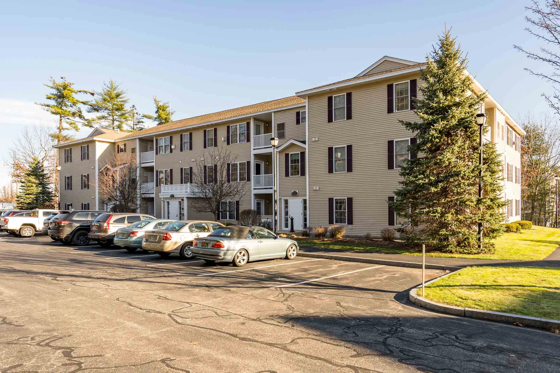 6 Crestview Circle Londonderry NH 03053