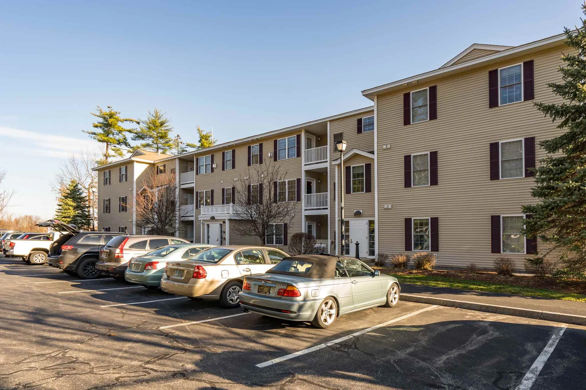6 Crestview Circle Londonderry NH 03053