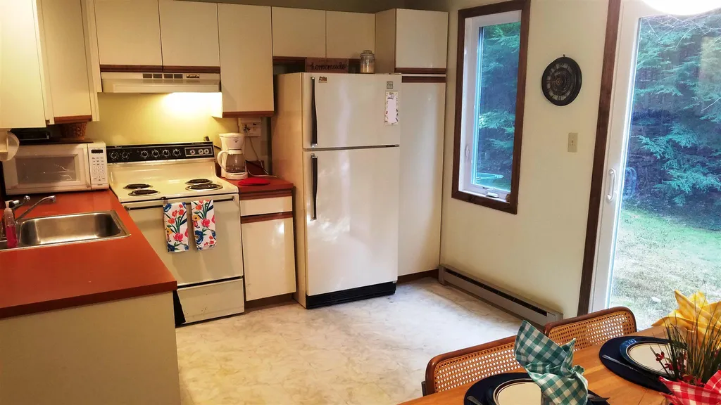 Kitchen 37 River Run #3, Thornton, NH 03285 Alpine Lakes Real Estate