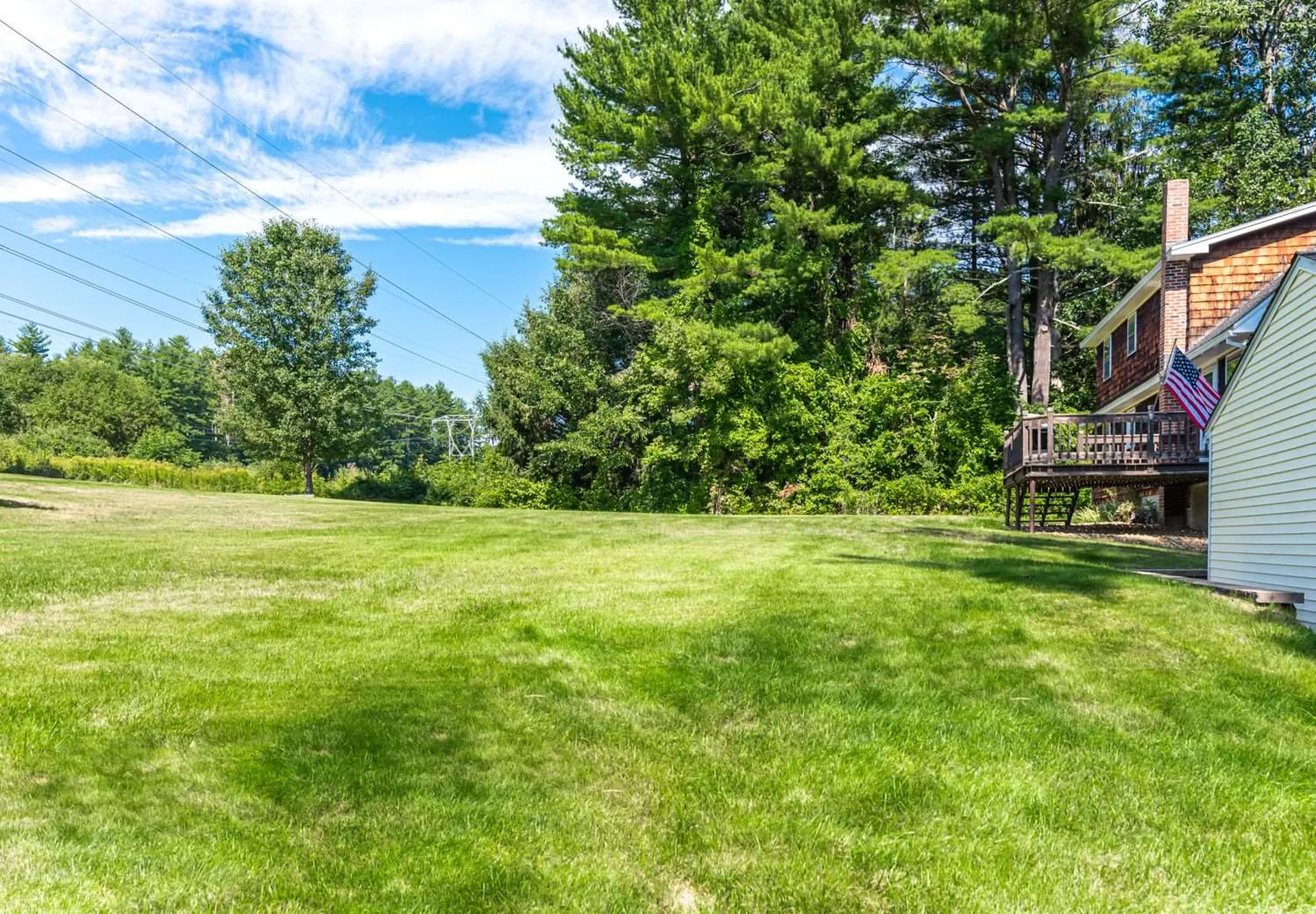 8 Hopkins Drive Hudson NH 03051