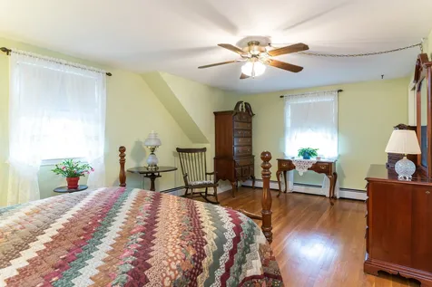 8 Hopkins Drive Hudson NH 03051