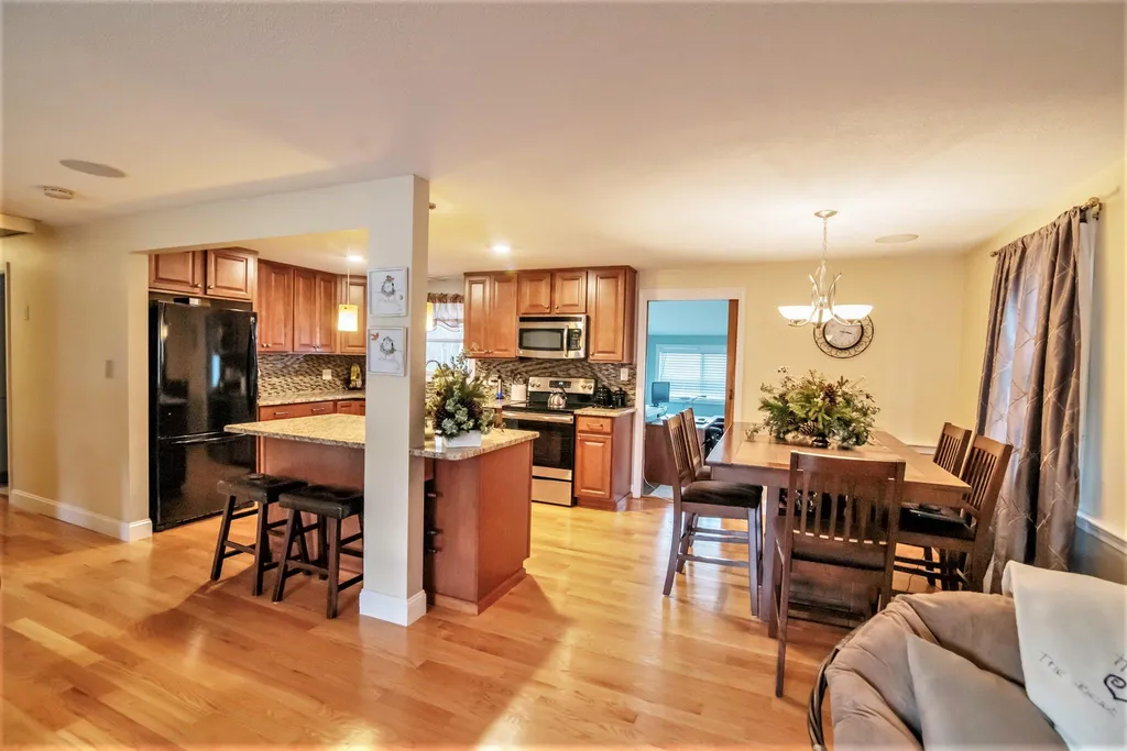 6 Bluebird Lane Atkinson NH 03811