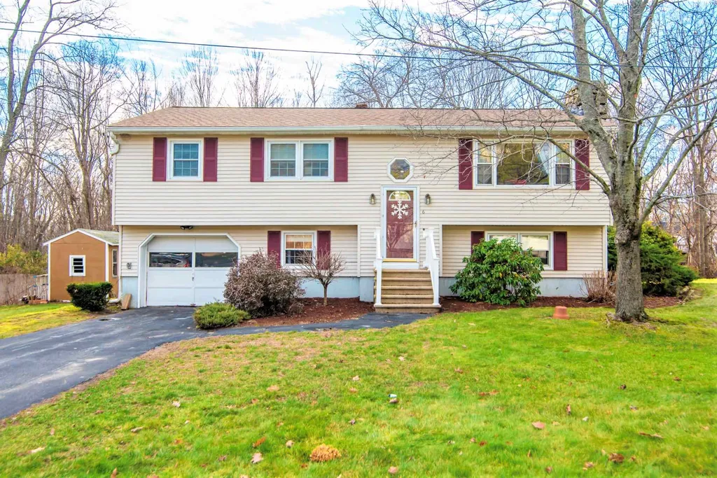 6 Bluebird Lane Atkinson NH 03811