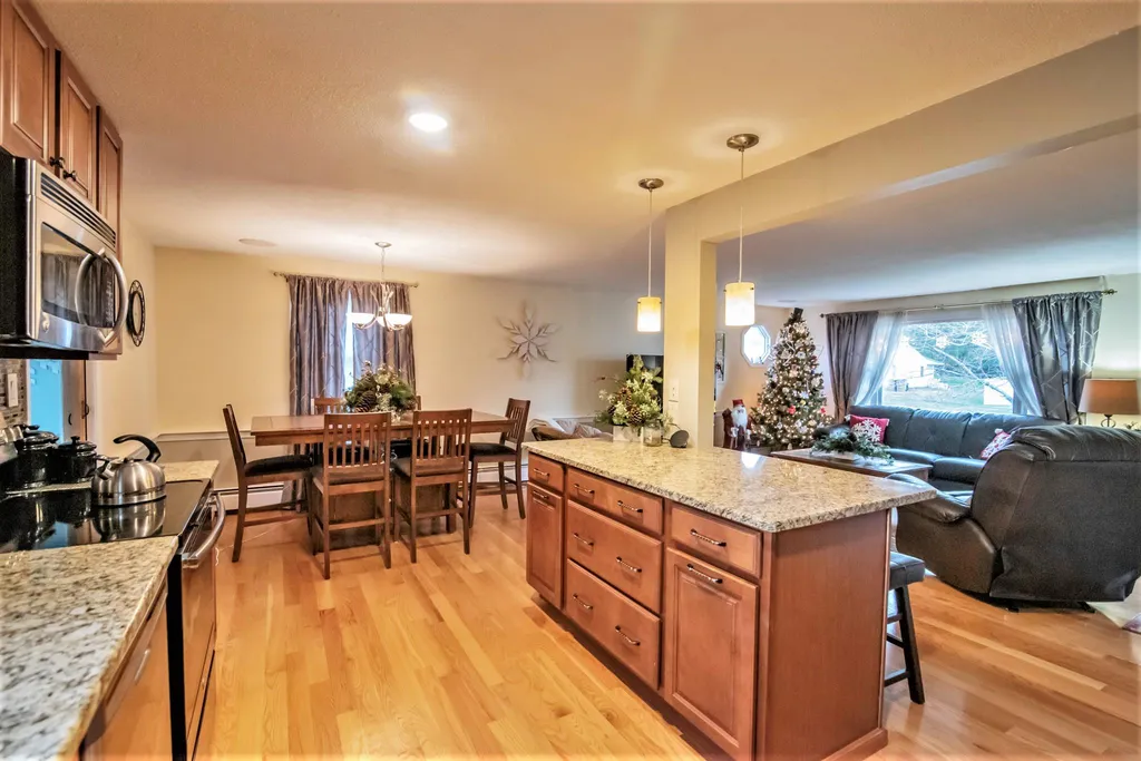6 Bluebird Lane Atkinson NH 03811
