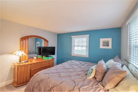 6 Bluebird Lane Atkinson NH 03811