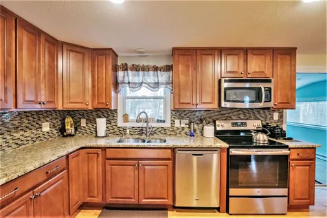 6 Bluebird Lane Atkinson NH 03811