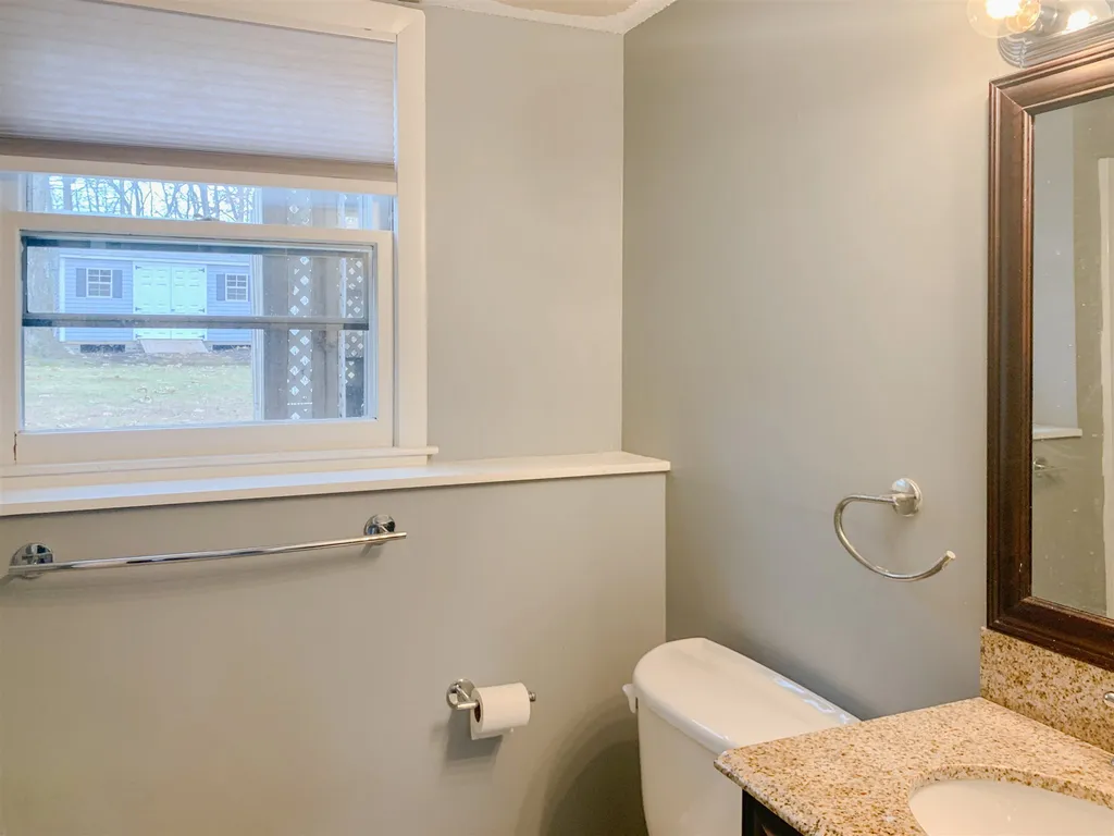 25 Derryfield Road Derry NH 03038