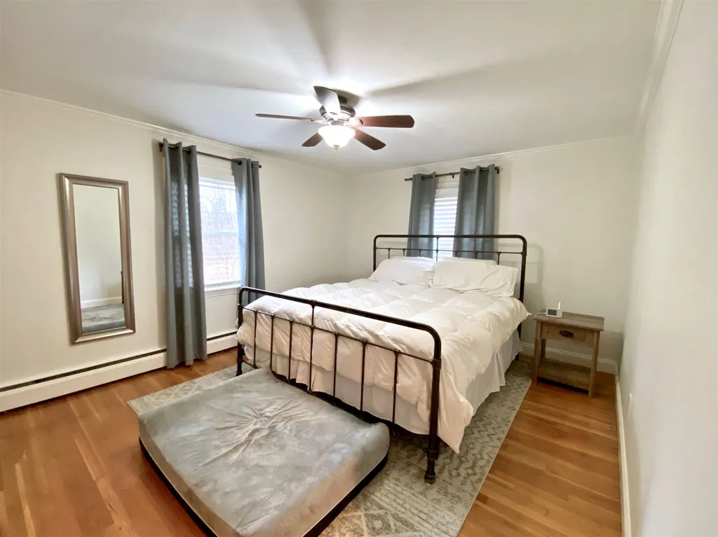 12 Hobbs Road North Hampton NH 03862
