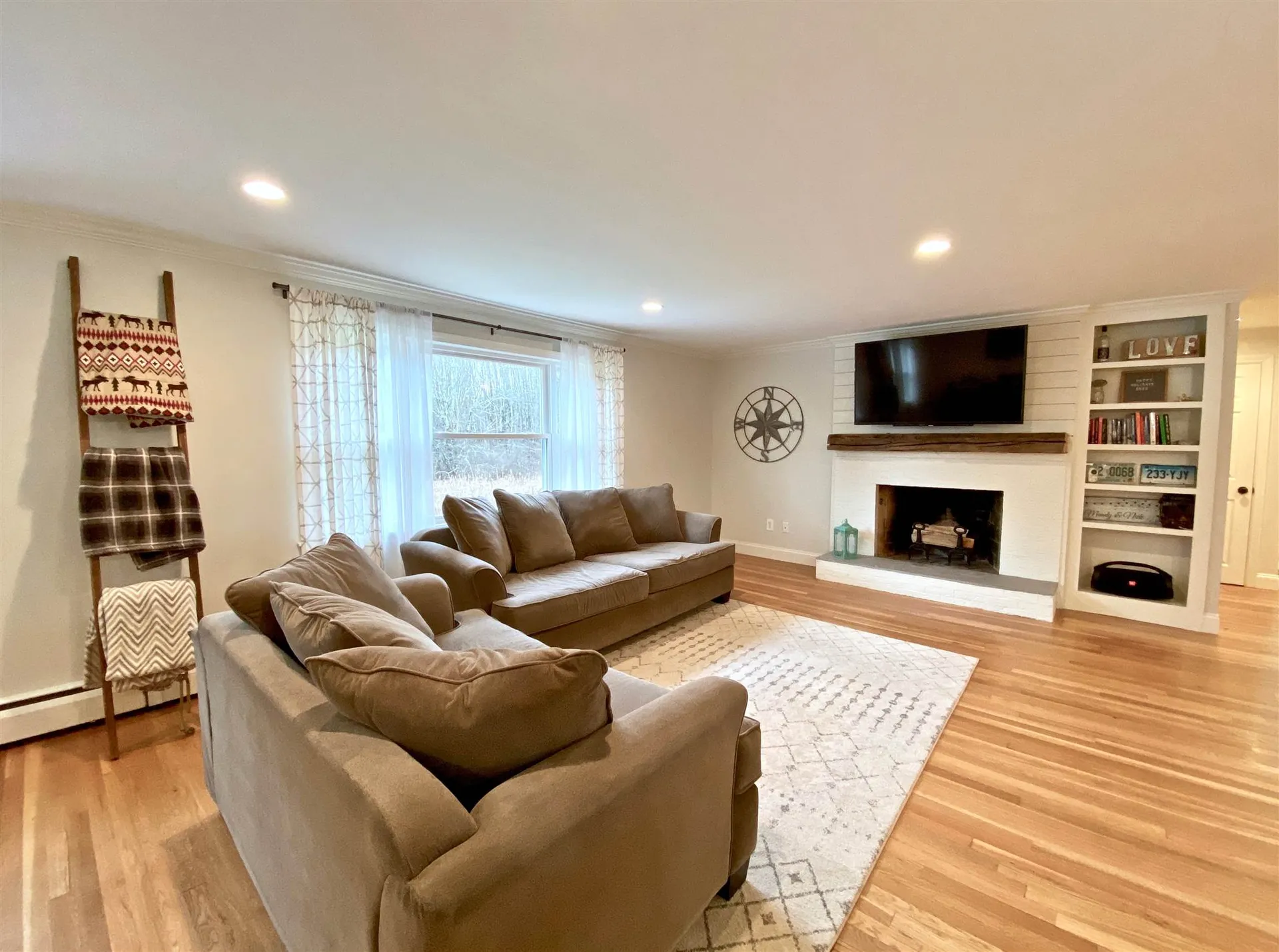12 Hobbs Road North Hampton NH 03862