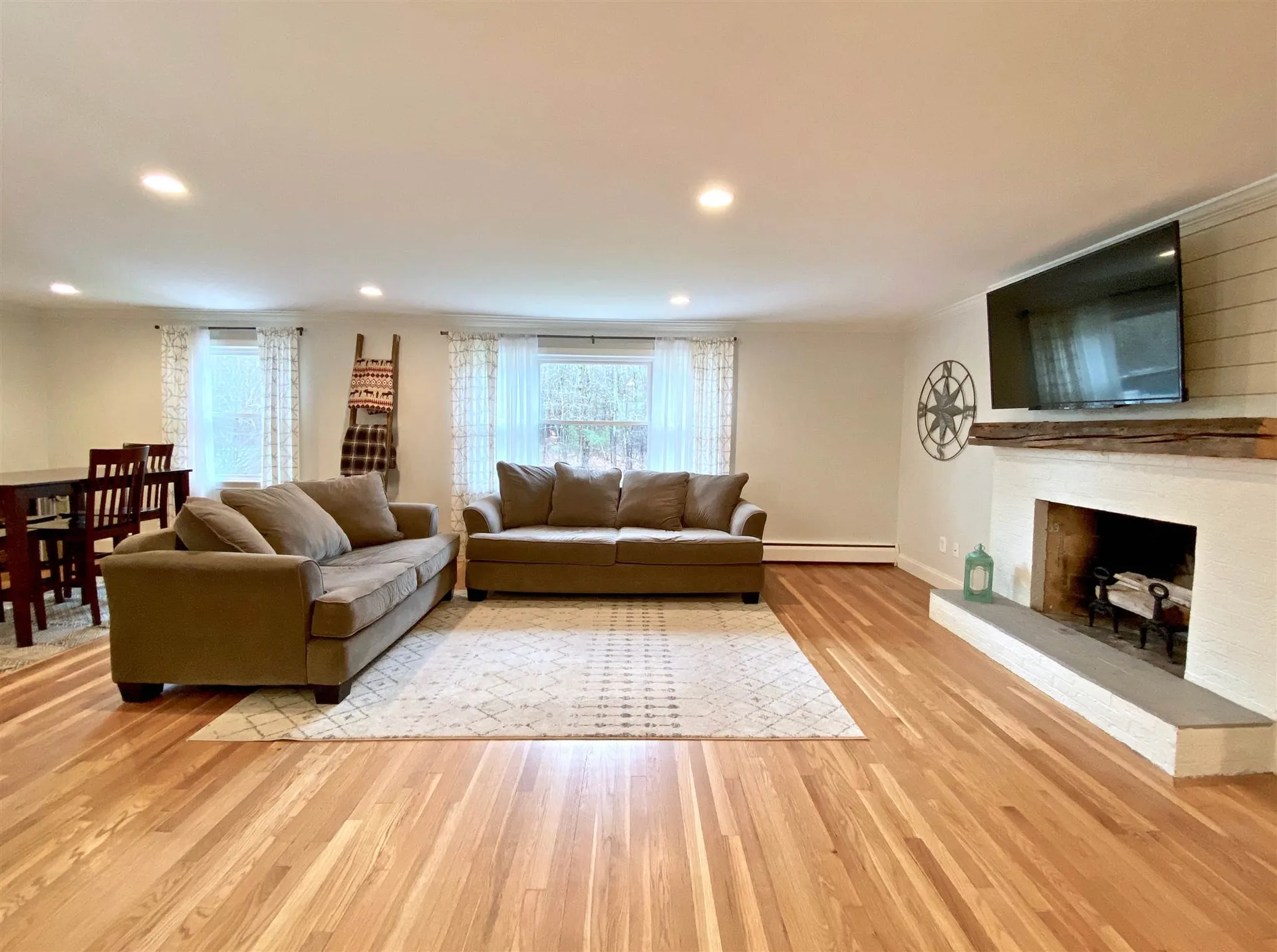 12 Hobbs Road North Hampton NH 03862