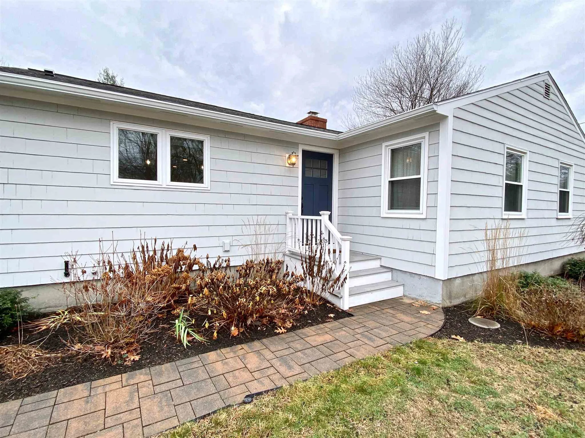 12 Hobbs Road North Hampton NH 03862