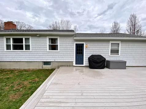 12 Hobbs Road North Hampton NH 03862