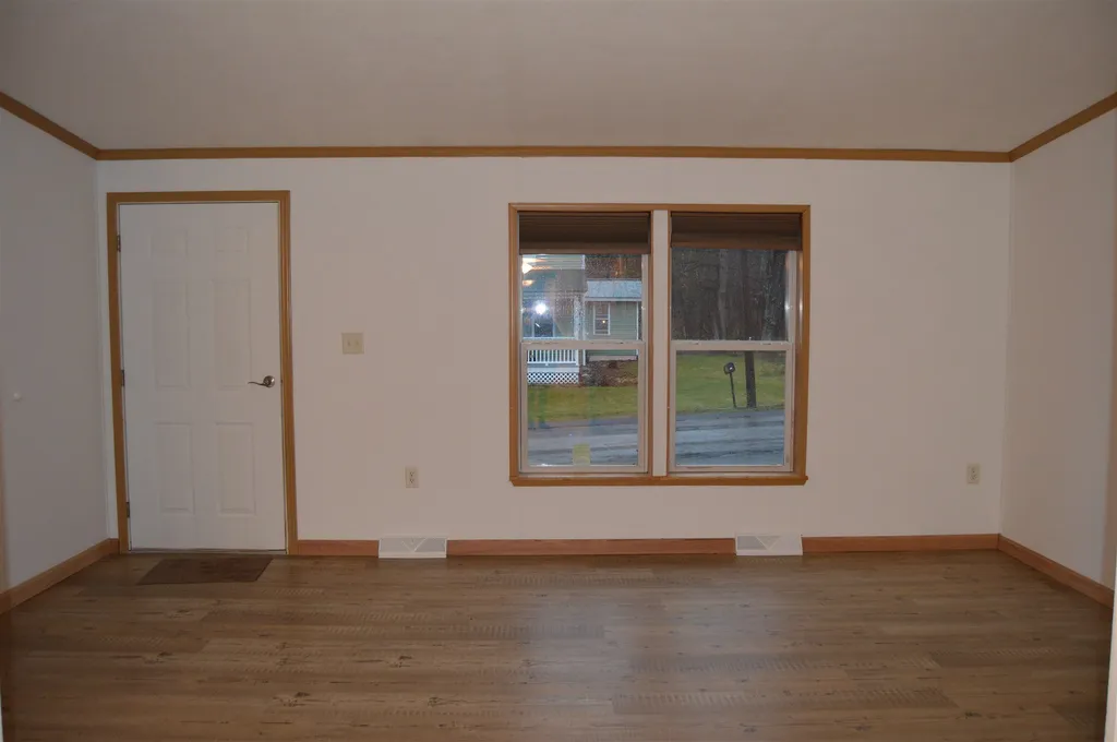 23 Pillsbury Street Enfield NH 03748
