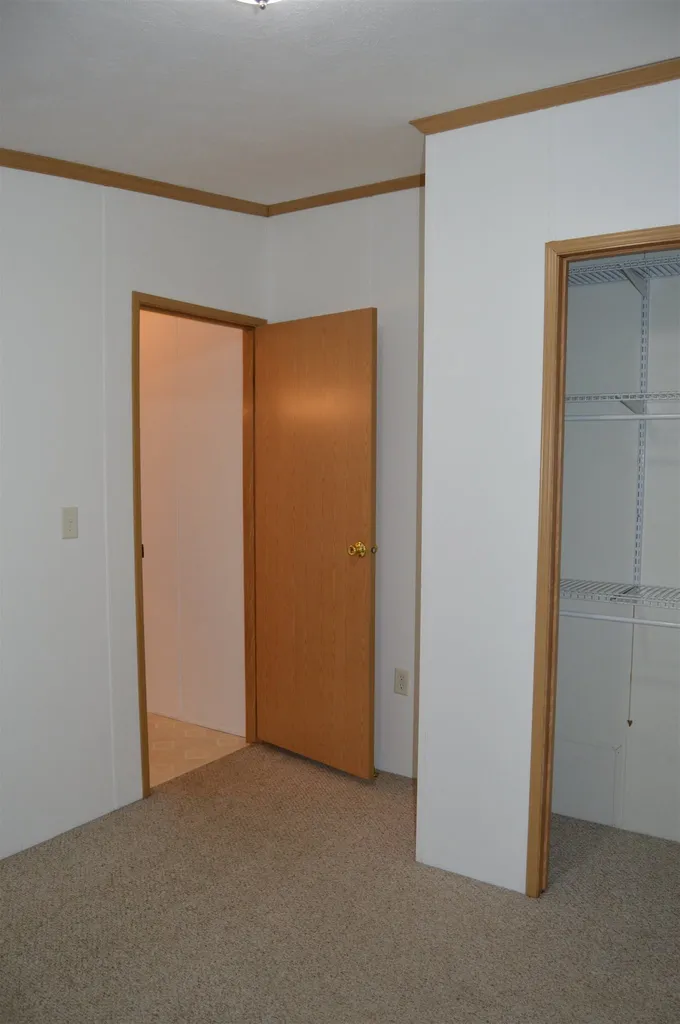 23 Pillsbury Street Enfield NH 03748