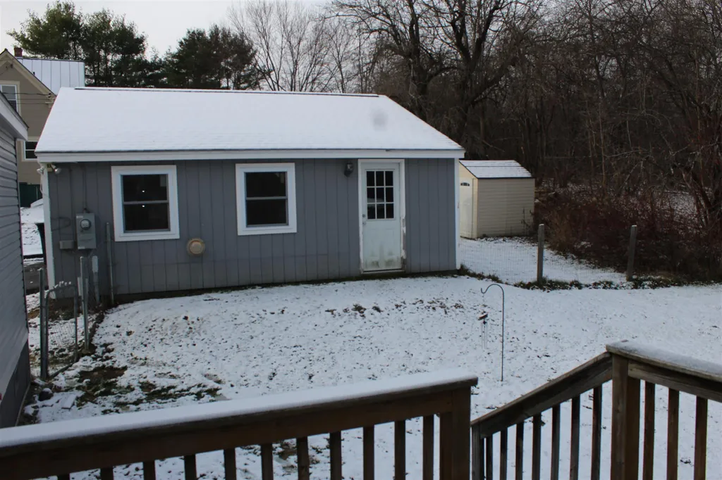 23 Pillsbury Street Enfield NH 03748