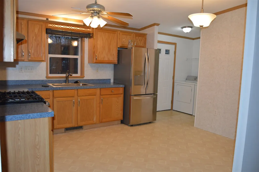 23 Pillsbury Street Enfield NH 03748