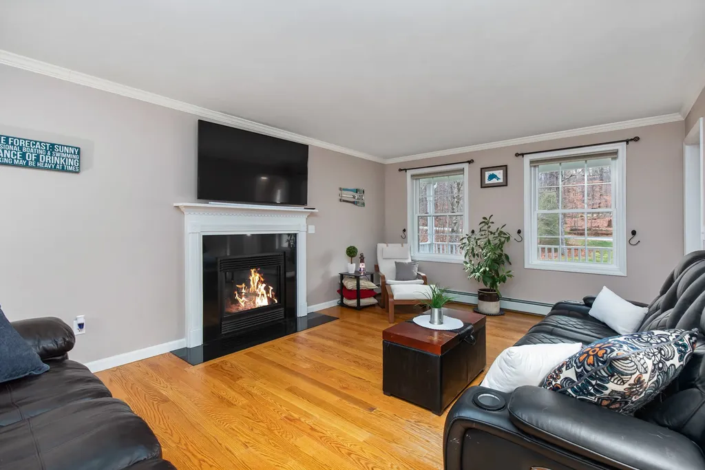 16 Trillium Lane Northwood NH 03261