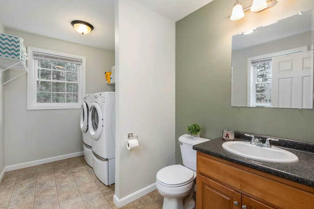 16 Trillium Lane Northwood NH 03261